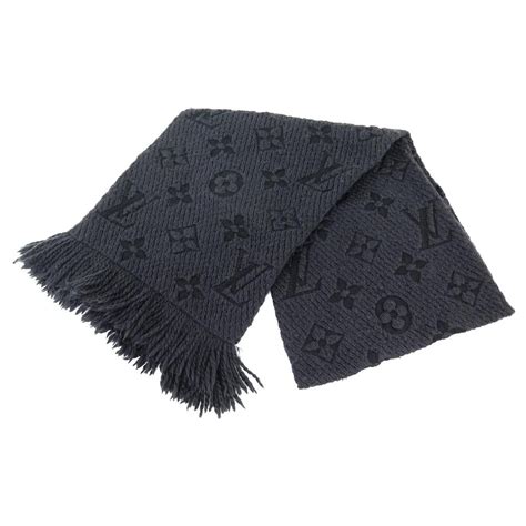 echarpe louis vuitton noir|louis vuitton clearance sale scarves.